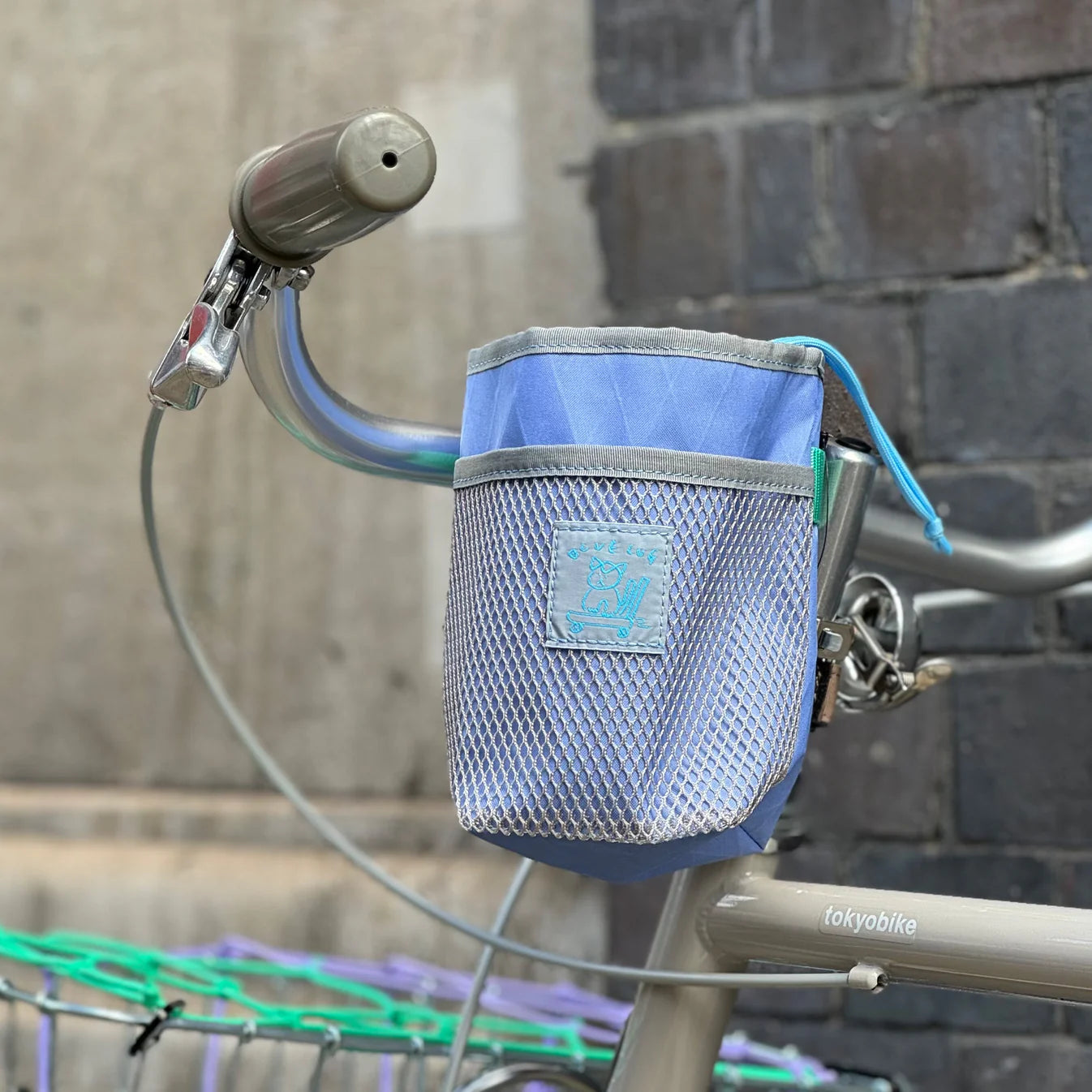 Blue Lug Mesh Stem Pouch